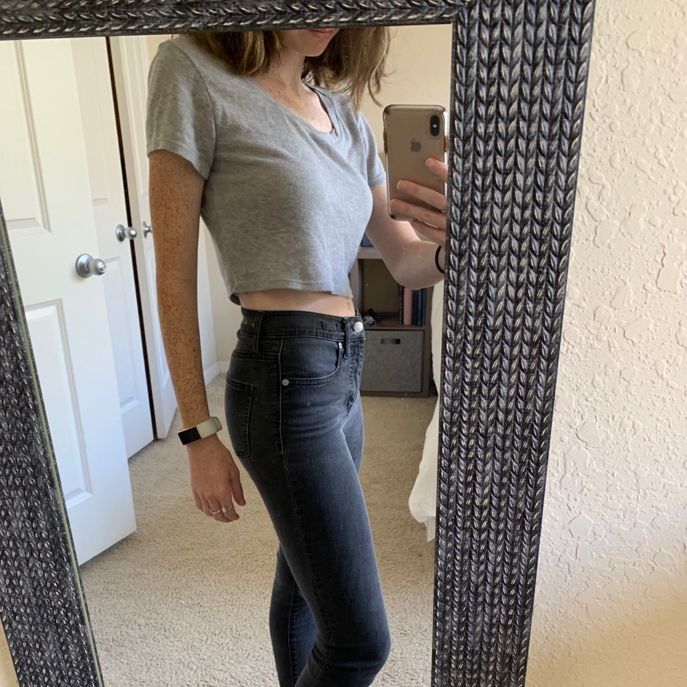 Grey Leith Crop Top - image 4